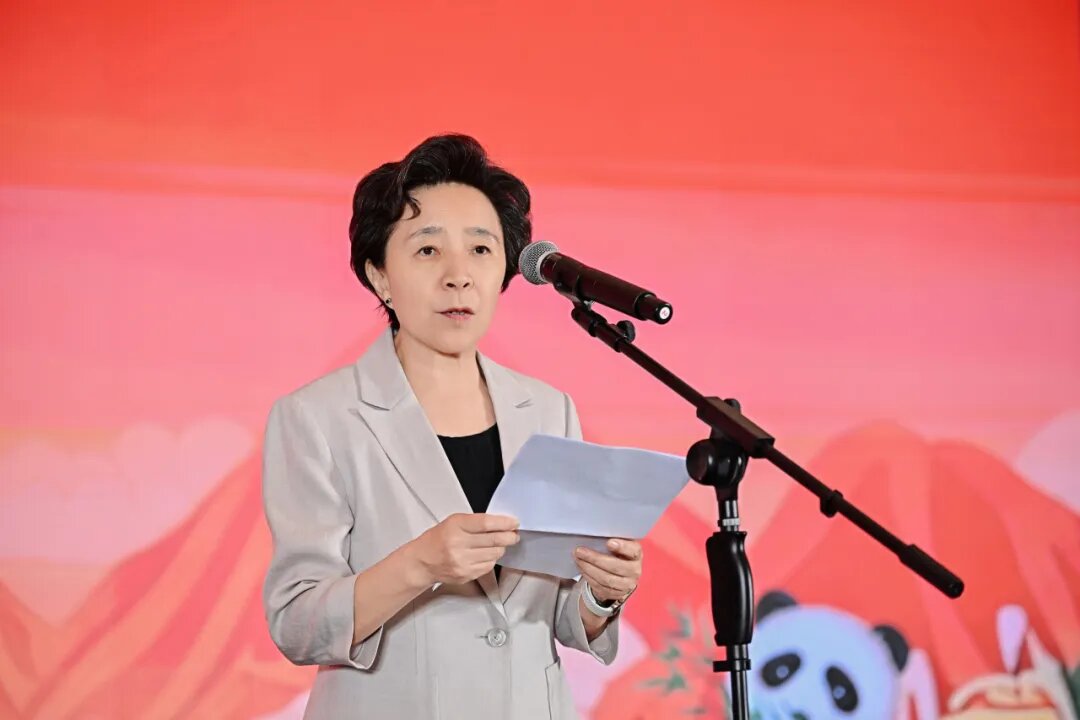 
          祝春秀出席第八屆“僑連五洲·華裔杰青論壇”系列活...